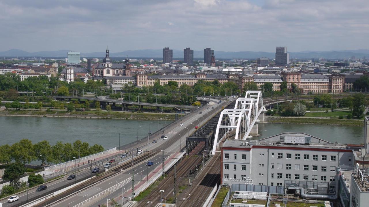 Ludwigshafen City Ludwigshafen am Rhein Exterior photo